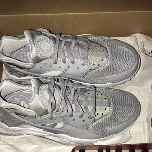 WOMENS NIKE AIR HUARACHE RUN